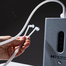H2 Ear applicator